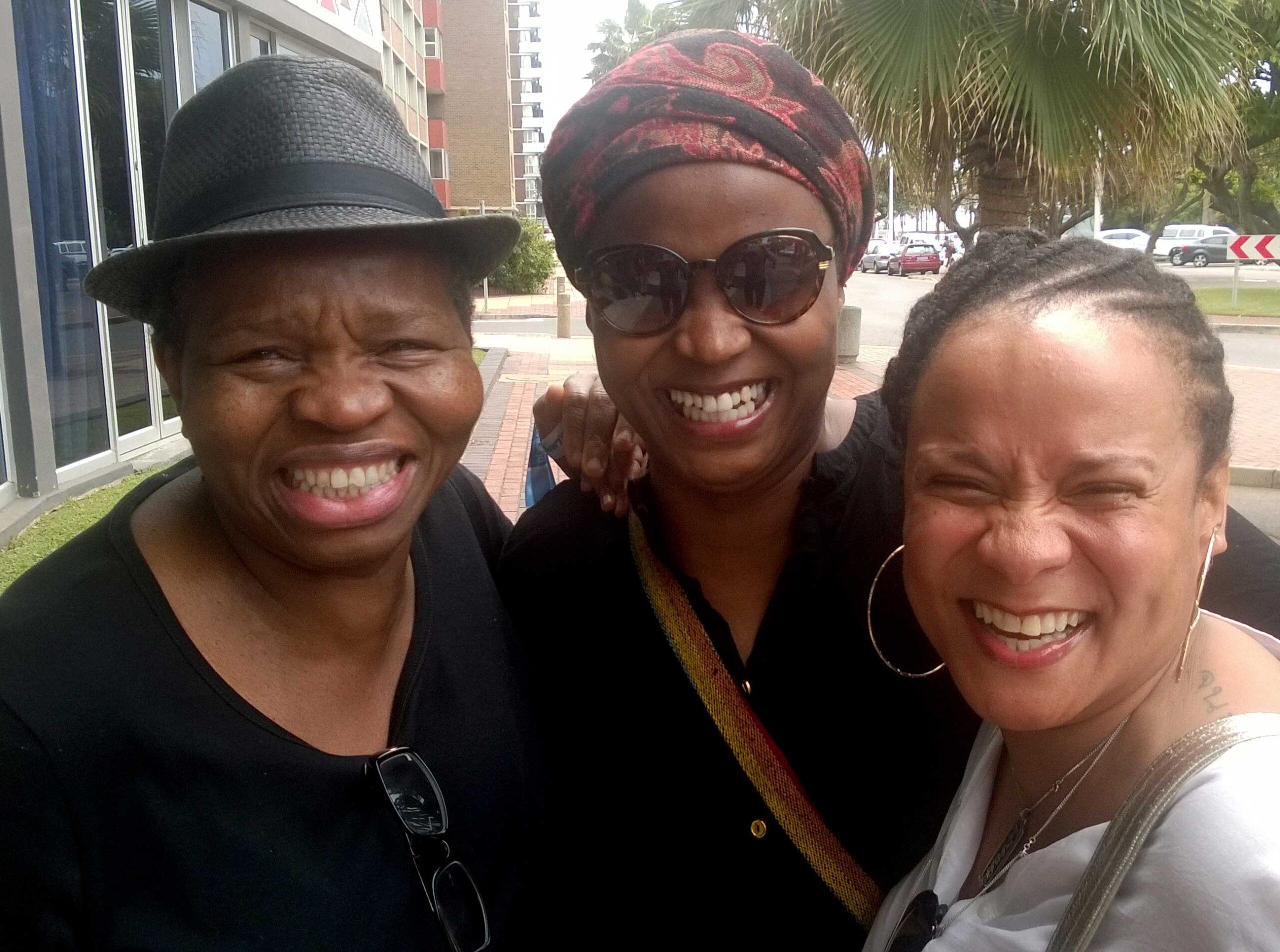 DANYELA DIMAKATSO DEMIR 6