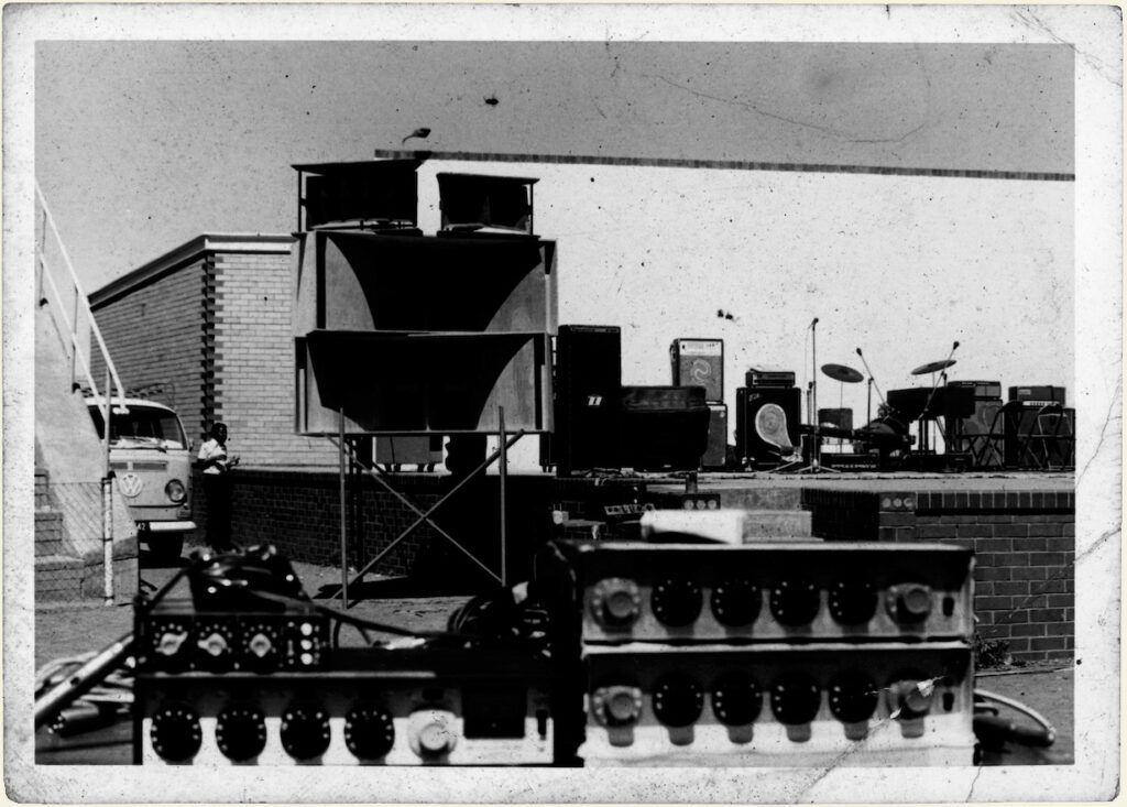 LIZABE LAMBRECHTS 17